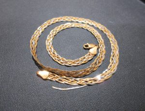 貴金属アクセサリー　K18　コンビカラーネックレス　買取　破損品でも買取させていただきます！