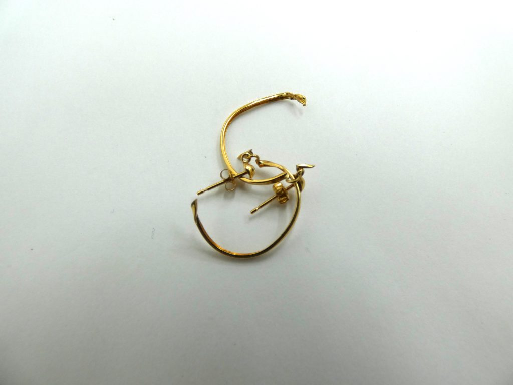 壊れたｋ18金ピアス 金プラチナジュエリーアクセサリー買取