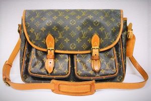 ルイヴィトン 買取 モノグラム サックバサス ジャパン M99013