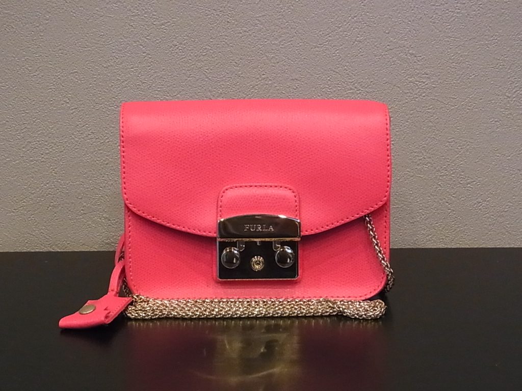 フルラ 買取 メトロポリス ピンク ゴールド金具 ショルダーバッグ