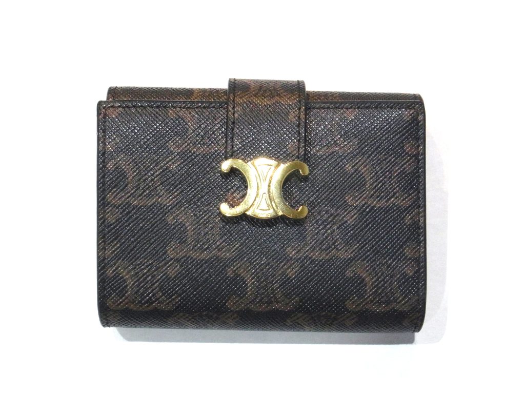 セリーヌ 買取 トリオンフキャンバス 三つ折り財布 10M962CQH.04LU