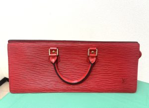 【催事】ルイヴィトン 買取 エピ サックトリアングル レッド M52097 ベタ有