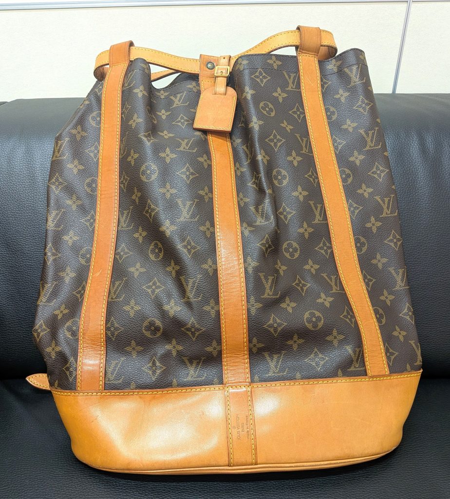 ルイヴィトン 買取 モノグラム ランドネGM M42244 ネームタグ付き 底面破れ有