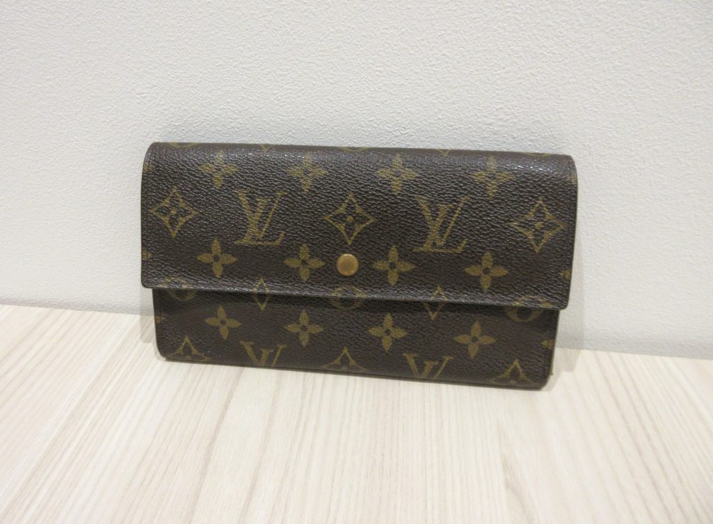ルイヴィトン 二つ折り財布ポルトモネ・ビエ・トレゾール 買取 モノグラム L字ファスナー