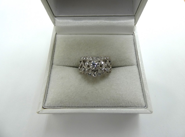 ダイヤモンドデザインリング 宝石ジュエリー買取