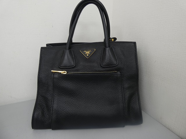 プラダ ヴィテロダイノ ショルダーバッグ BN2626 買取