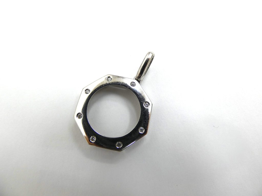 プラチナPt900コインネックレス枠ダイヤ入り 買取