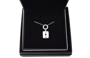 シャネル買取 ウルトラ コレクション ダイヤモンド ７５０WG ネックレス