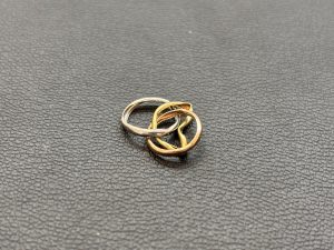 K18 買取 カルティエ トリニティ ネックレストップ 潰れ