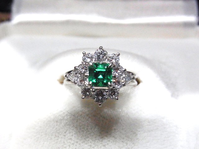 エメラルド・ダイヤモンド プラチナ リング 買取