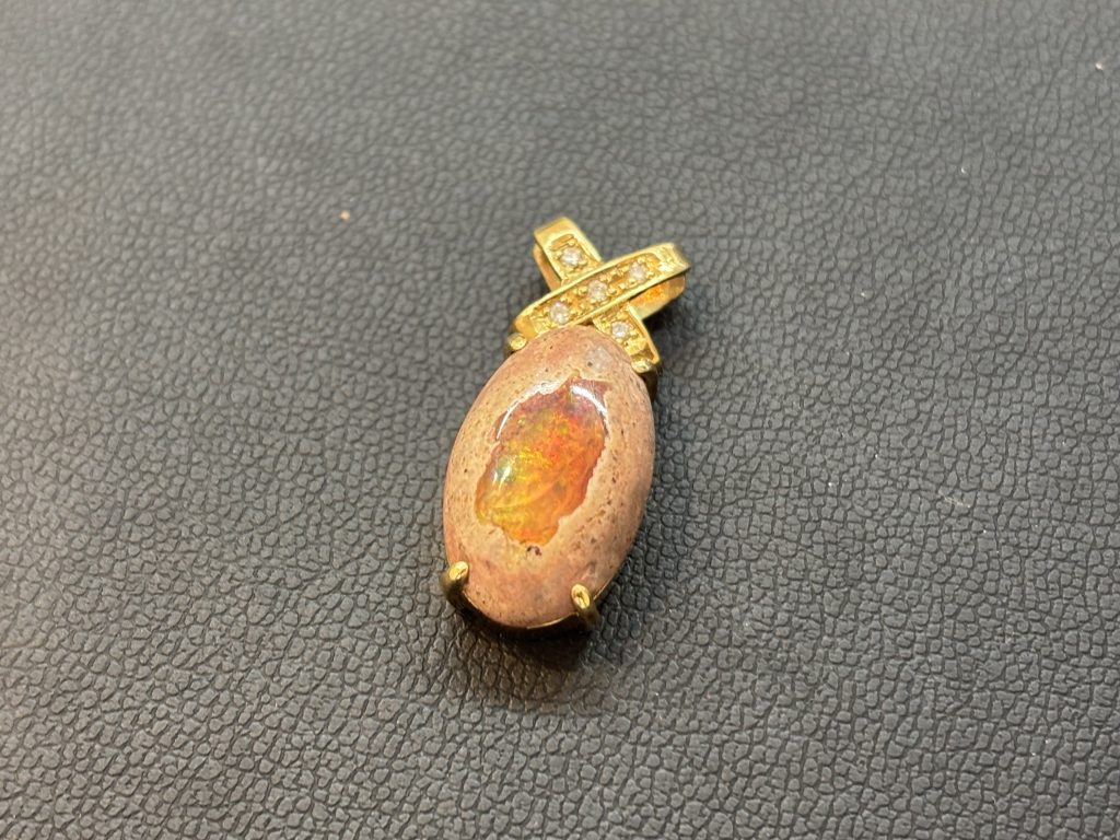 K18 ネックレストップ 買取 ファイアオパール メレダイヤモンド