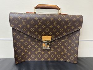 ルイヴィトン 買取 セルヴィエット コンセイエ ブリーフケース M53331 鍵欠品