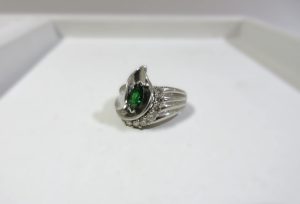宝飾ジュエリー プラチナ エメラルドリング 買取 Pt900