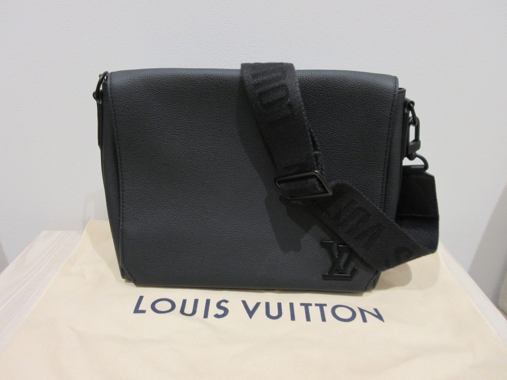 ルイヴィトン アエログラムテイクオフメッセンジャーバッグ 買取 ノワール M57080