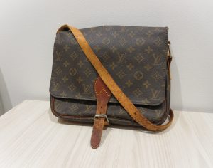 ルイヴィトン カルトシエールGM 買取 モノグラム M51252 劣化