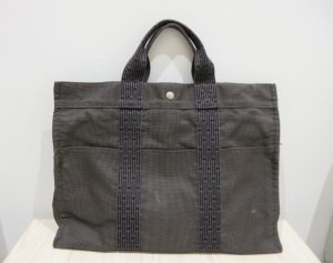 エルメス エールラインMM 買取 ナイロンキャンバス グレー ホック・ファスナー固い