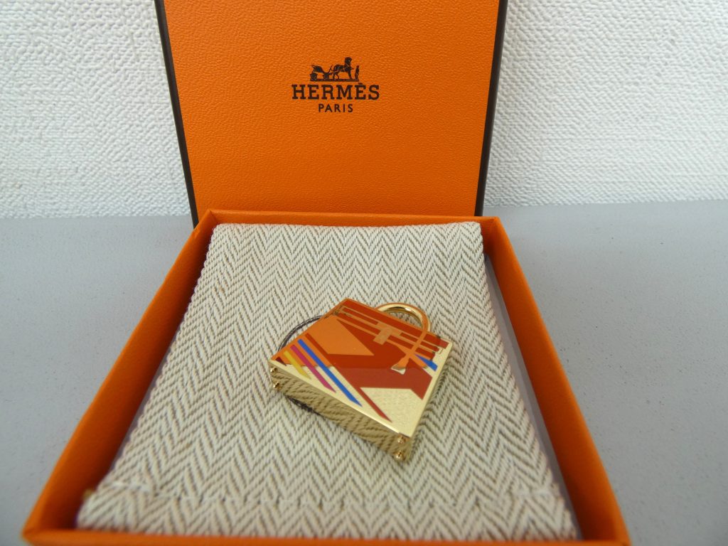 エルメス キュリオジテ ケリー ゴールドチャーム ペンダントトップ HERMES 買取