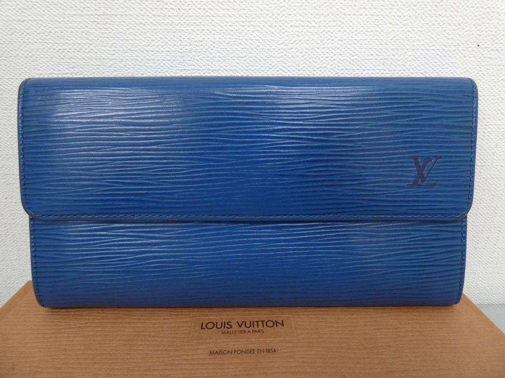 ルイヴィトン 買取 ポルトモネクレディ エピ M63565 ブルー
