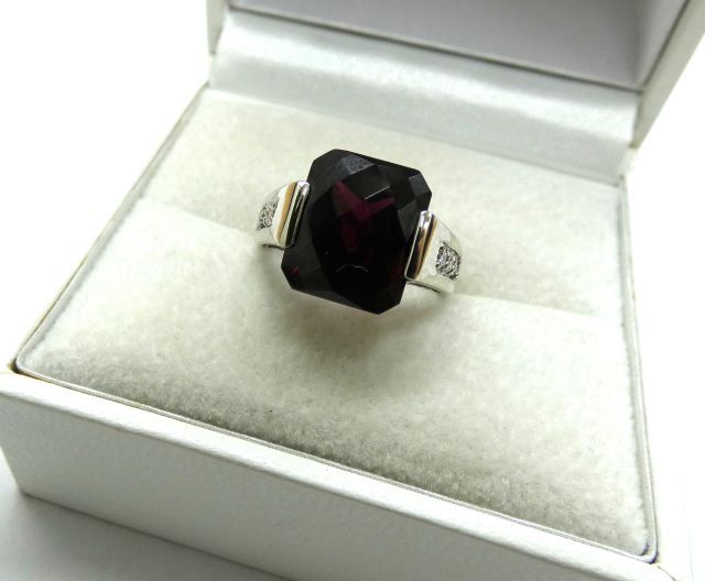 ガーネット＆ダイヤモンドプラチナリング 宝石ジュエリー買取