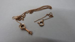貴金属 買取 K10 ネックレス 千切れ 1g未満でも買取可能