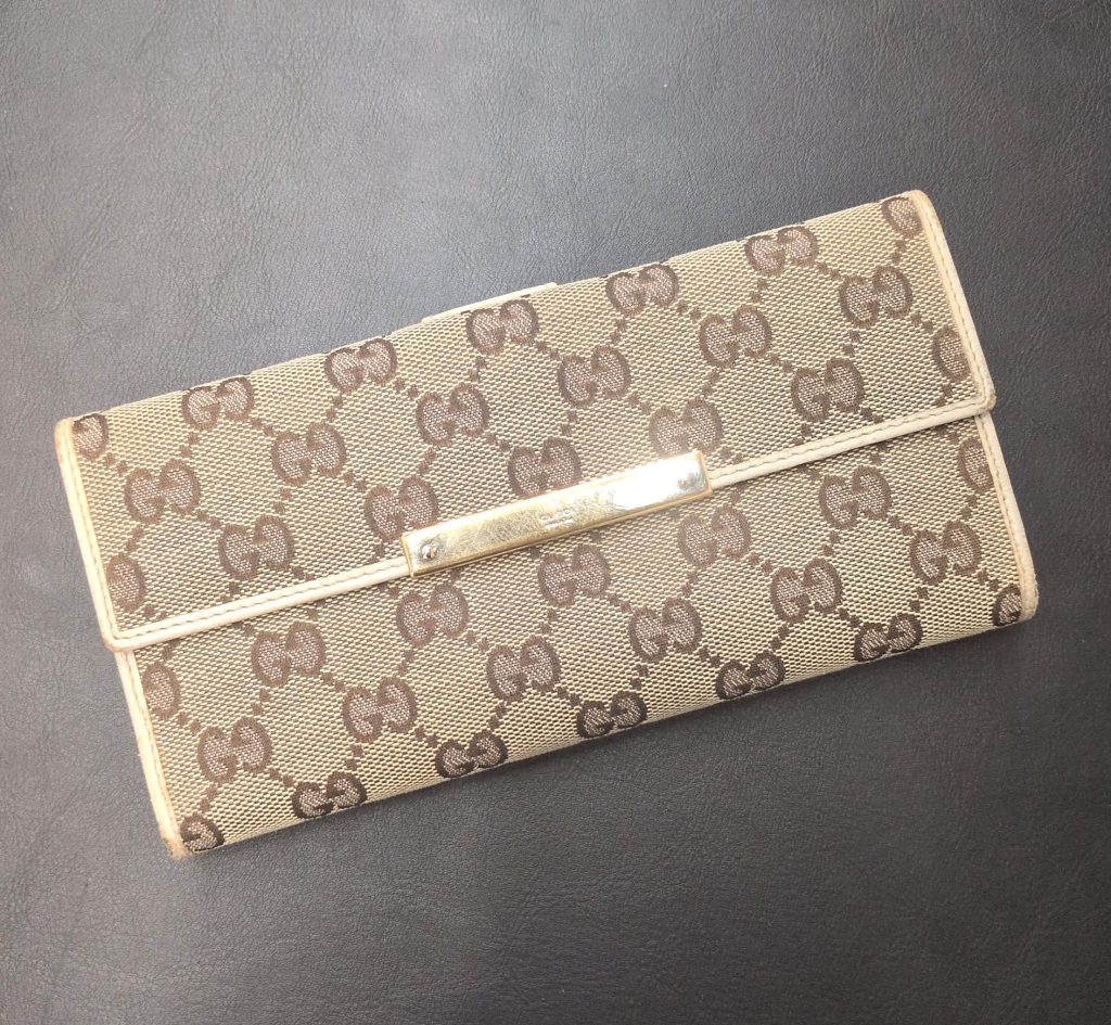 グッチ 買取 GGキャンバス ベージュ ゴールド金具 112715 長財布
