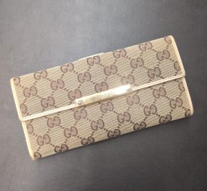 グッチ 買取 GGキャンバス ベージュ ゴールド金具 112715 長財布