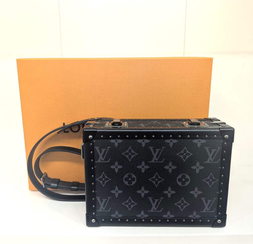 ルイヴィトン 買取 モノグラムエクリプス クラッチボックス M20251 ブラック RFID反応あり