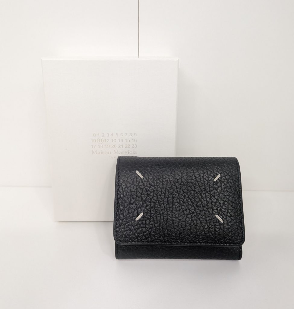マルジェラ 買取 4ステッチ レザー ブラック コンパクトウォレット 箱