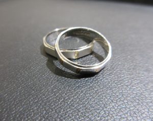 貴金属アクセサリー　Pt900・K18コンビ　ペアリング　買取　結婚指輪