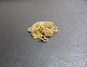 貴金属アクセサリー　K18　買取　切れていても破損していても大丈夫です！