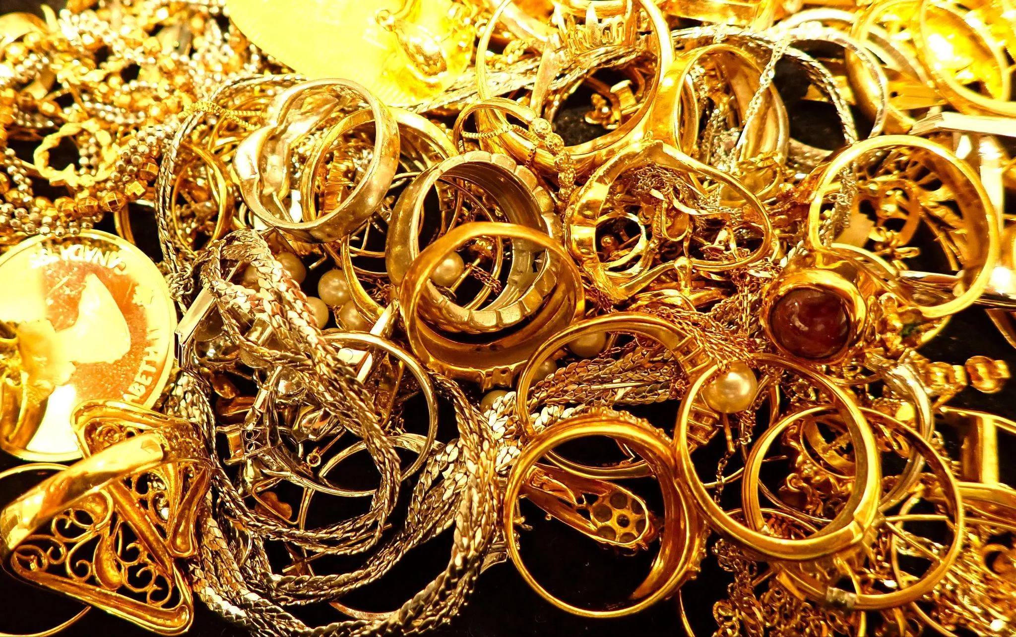 イエローゴールドの特徴と魅力