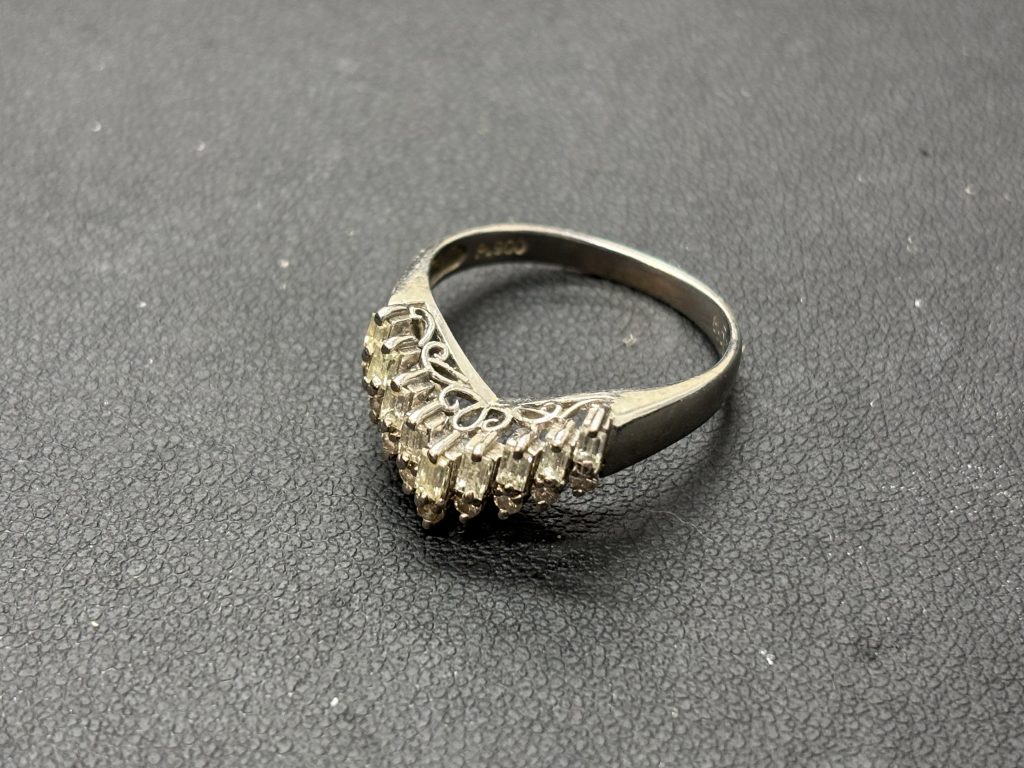 プラチナ Pt900 リング メレダイヤ スクエアカット 買取